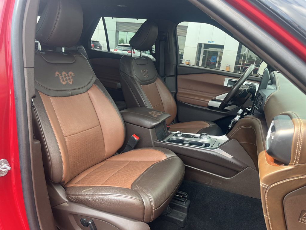 Certified 2021 Ford Explorer King Ranch w/ Premium Technology Package AWD/4WD image 34