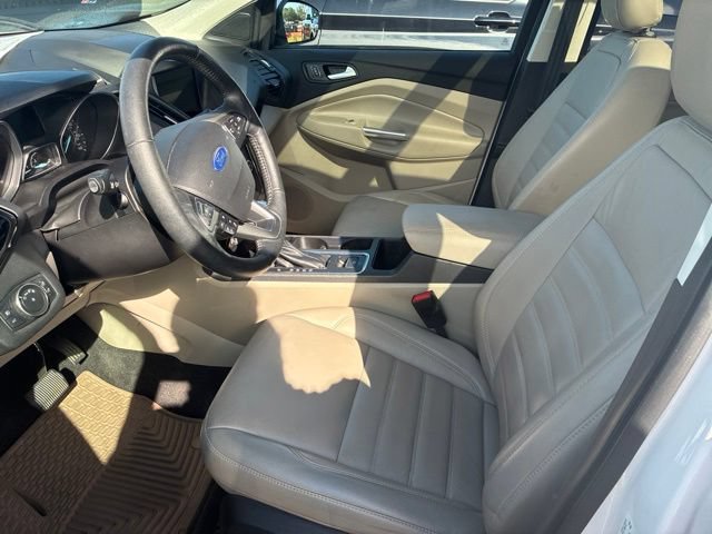 Certified 2019 Ford Escape Titanium FWD image 5