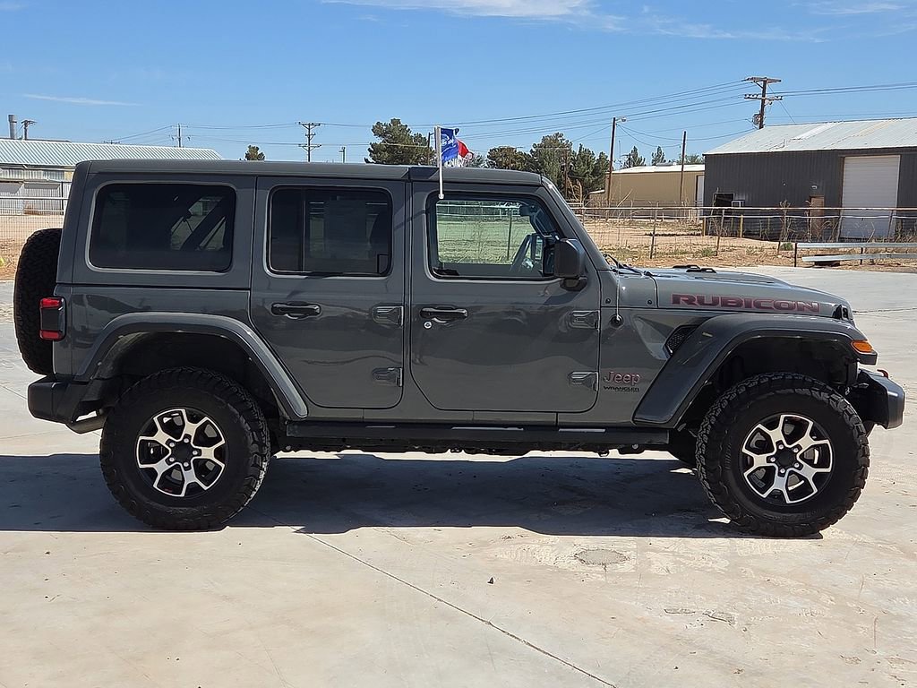 Used 2022 Jeep Wrangler Unlimited Rubicon w/ LED Lighting Group AWD/4WD image 6