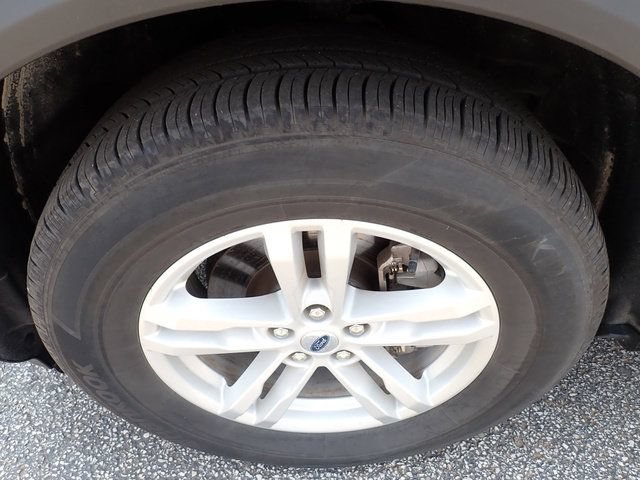 Certified 2024 Ford Explorer XLT w/ Equipment Group 202A AWD/4WD image 13