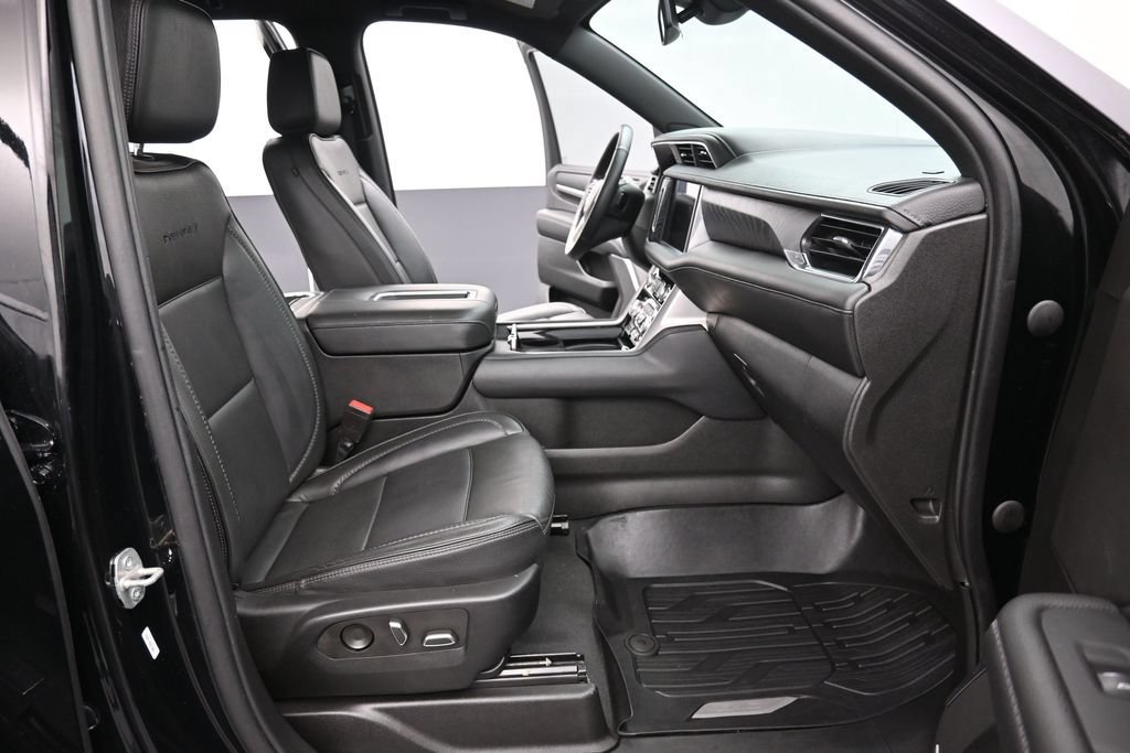 Used 2023 GMC Yukon Denali RWD image 16