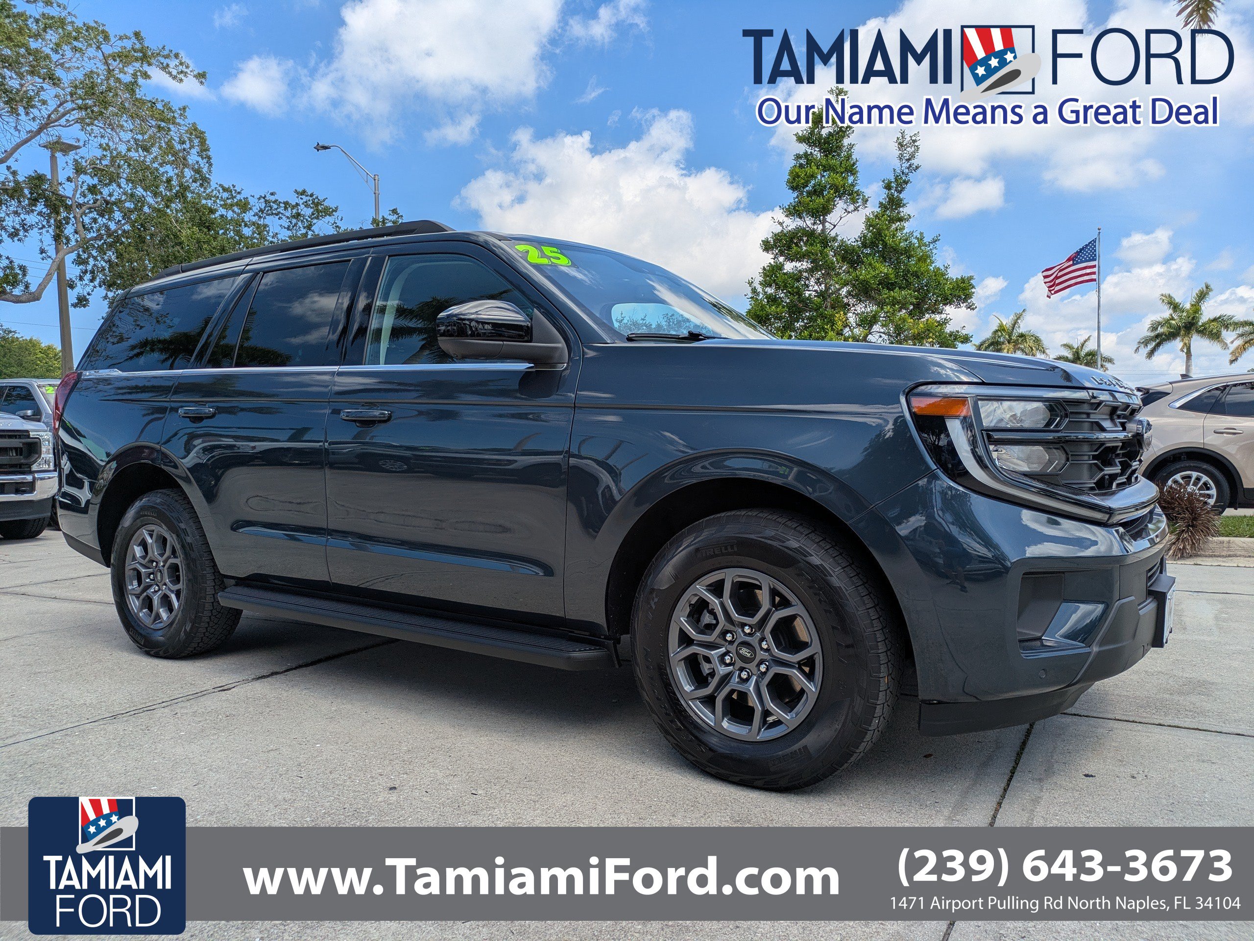 Certified 2025 Ford Expedition Active AWD/4WD image 1