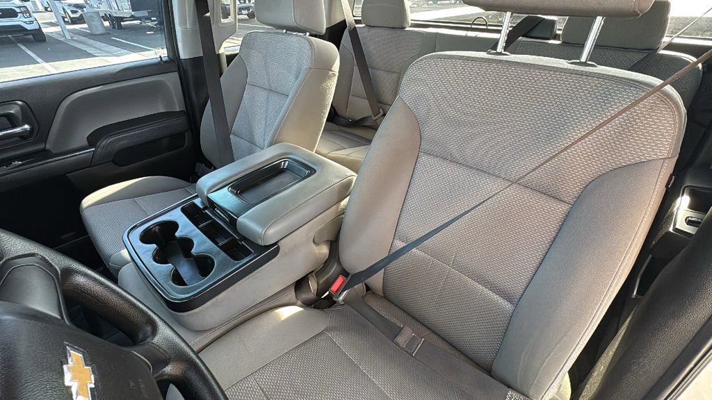 Used 2018 Chevrolet Silverado 1500 Custom w/ Custom Value Package AWD/4WD image 22