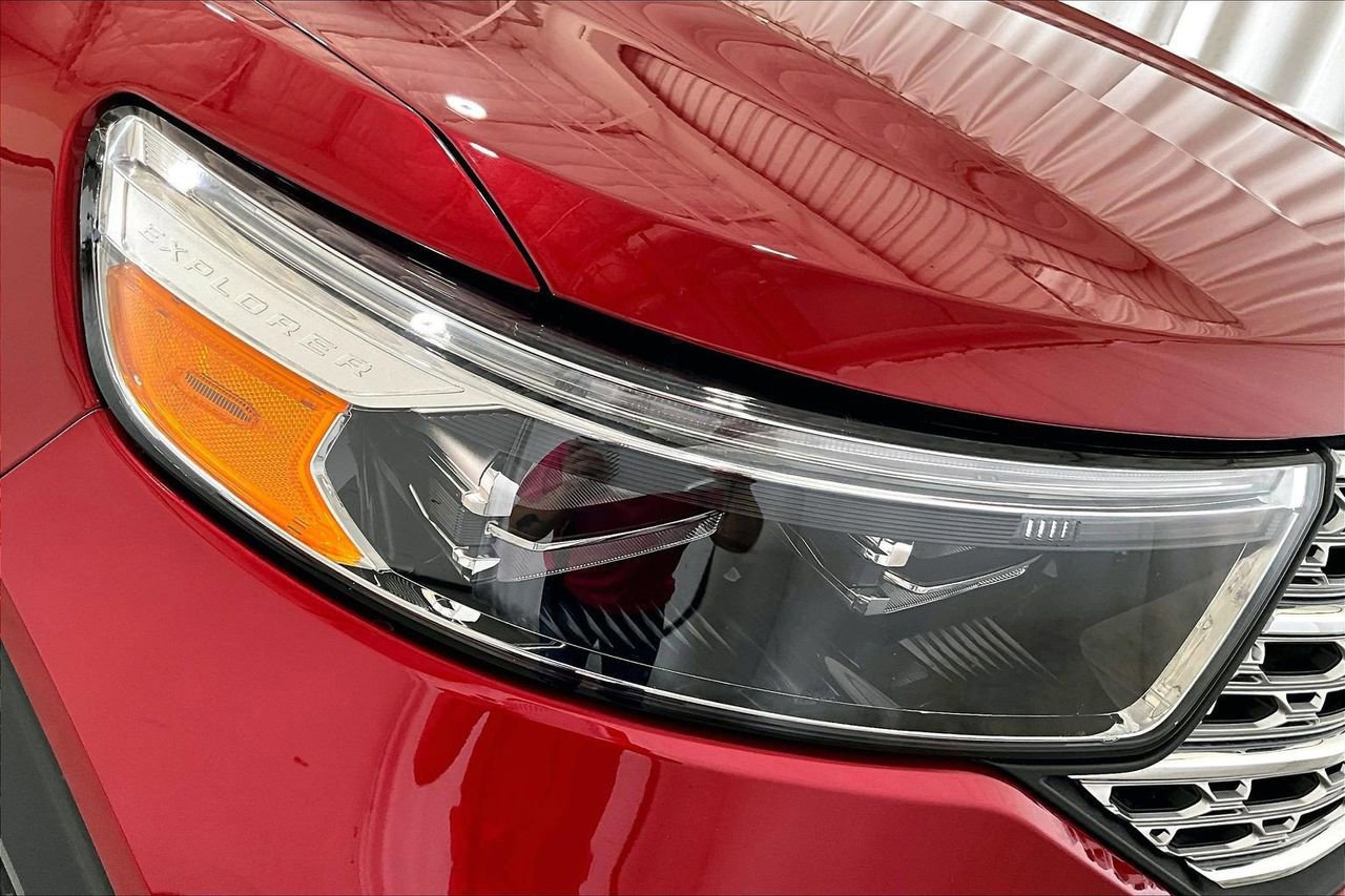 Certified 2024 Ford Explorer Limited w/ Limited Technology Package image 29