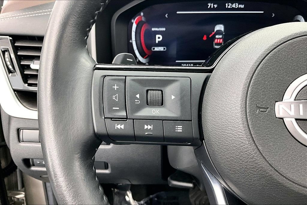Used 2023 Nissan Rogue Platinum AWD/4WD image 18