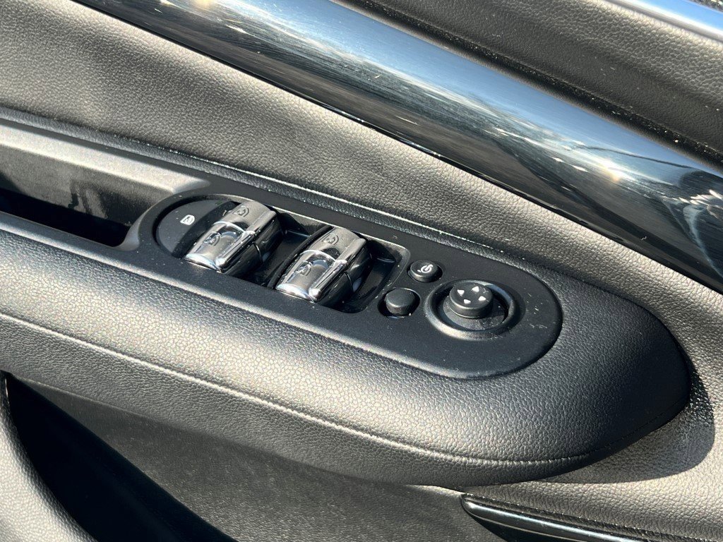 Used 2017 MINI Cooper Clubman S image 26