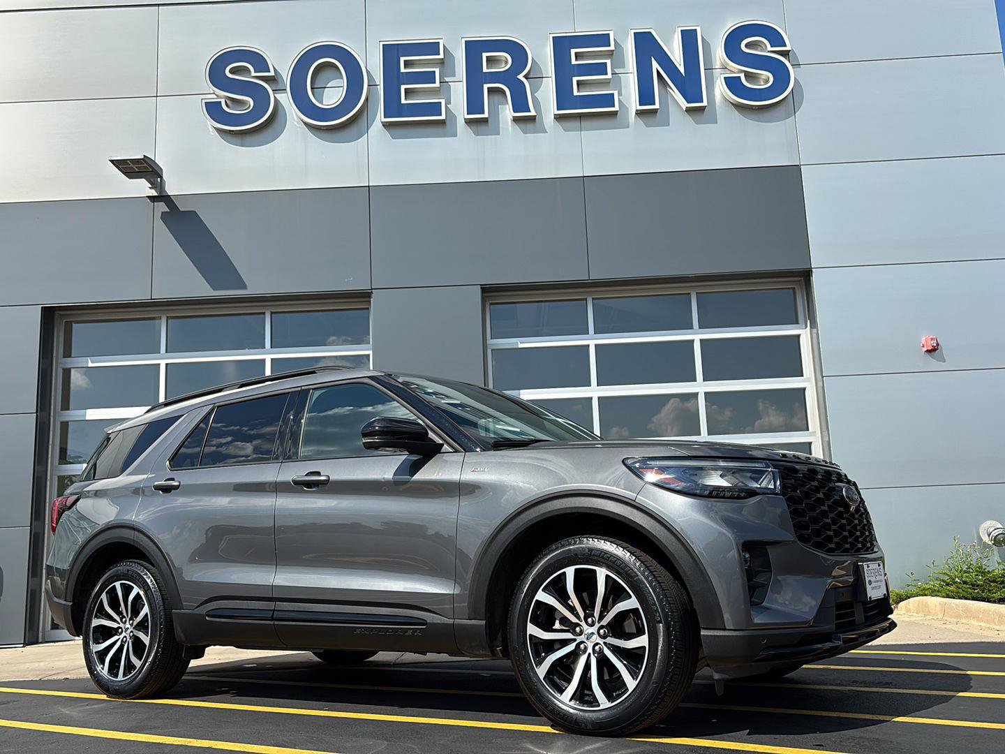 Certified 2026 Ford Explorer ST-Line AWD/4WD image 1