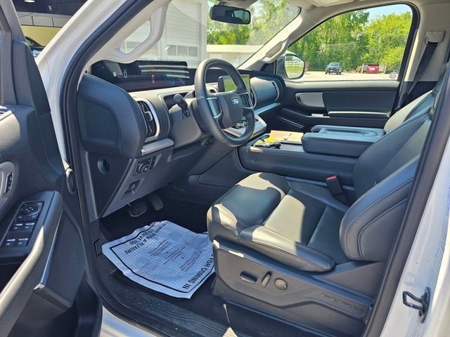 Certified 2025 Ford Expedition Active AWD/4WD image 10