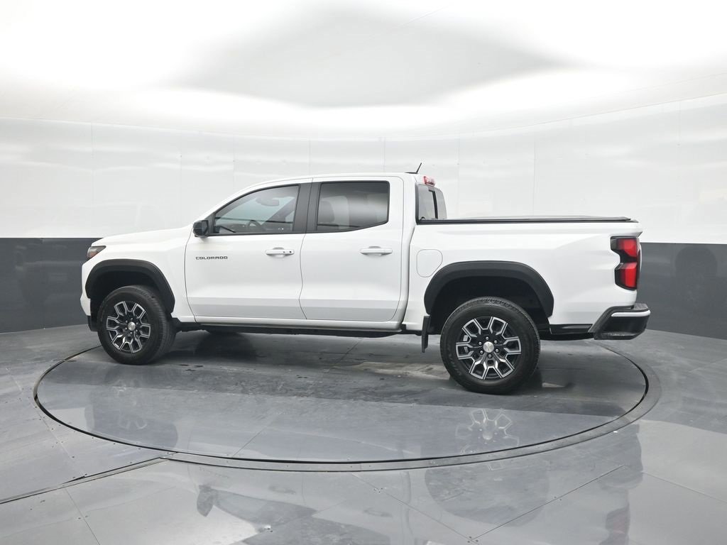 Used 2024 Chevrolet Colorado LT w/ LT Convenience Package III image 3