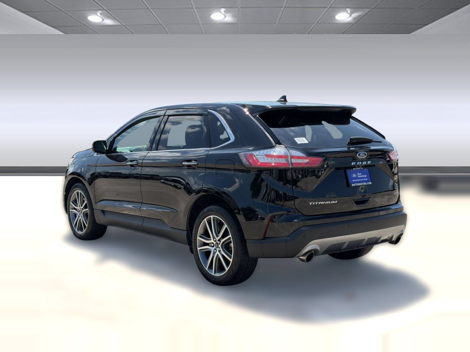 Certified 2024 Ford Edge Titanium AWD/4WD image 3