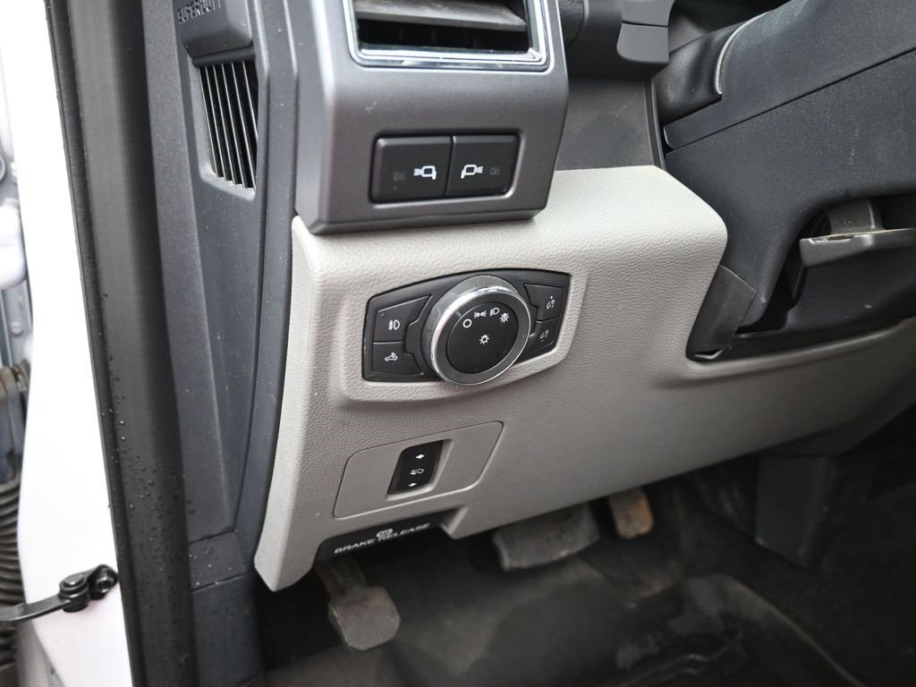 Certified 2022 Ford F350 XLT w/ XLT Value Package image 18