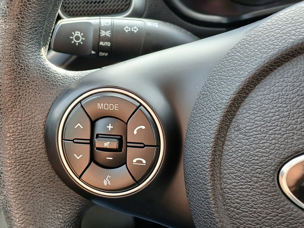 Used 2021 Kia Soul LX FWD image 25