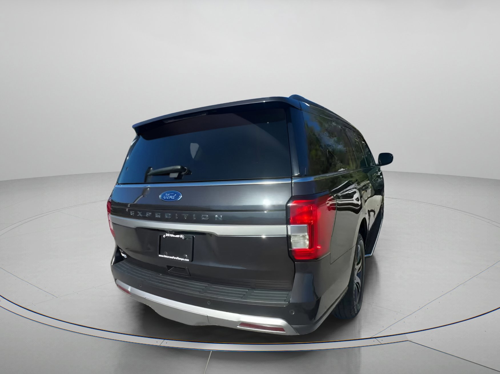 Certified 2023 Ford Expedition XLT image 21