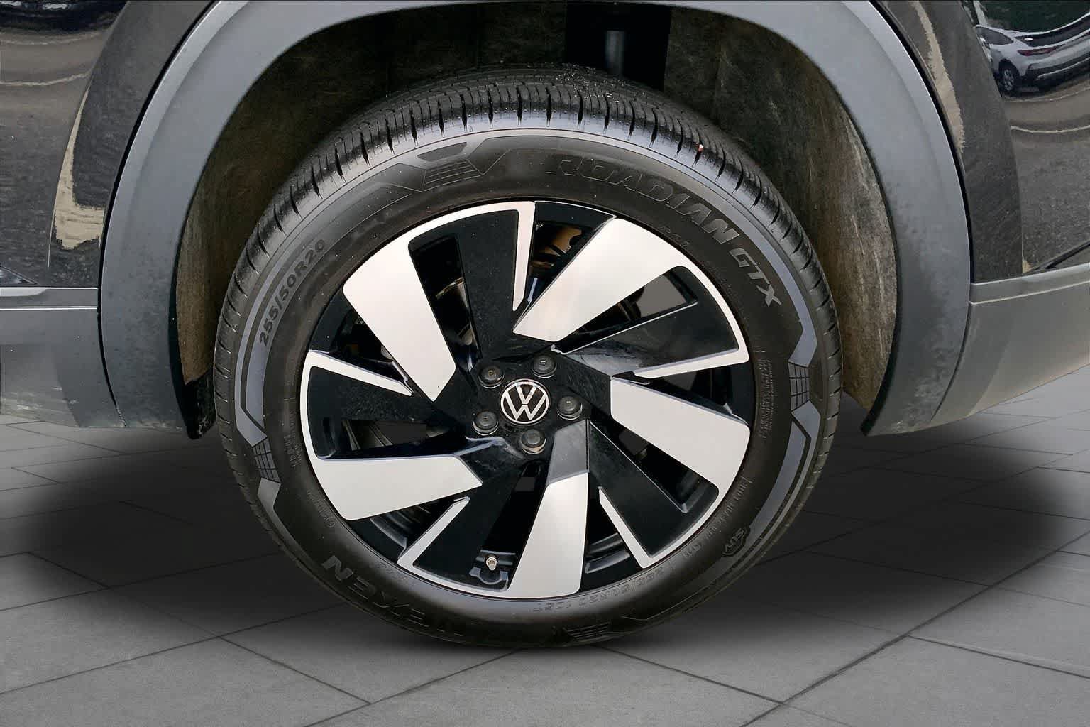 Used 2026 Volkswagen Atlas Cross Sport SE FWD image 10