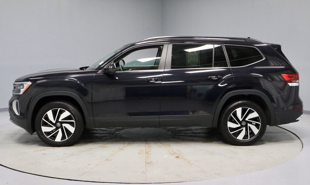 Used 2025 Volkswagen Atlas SE FWD image 8