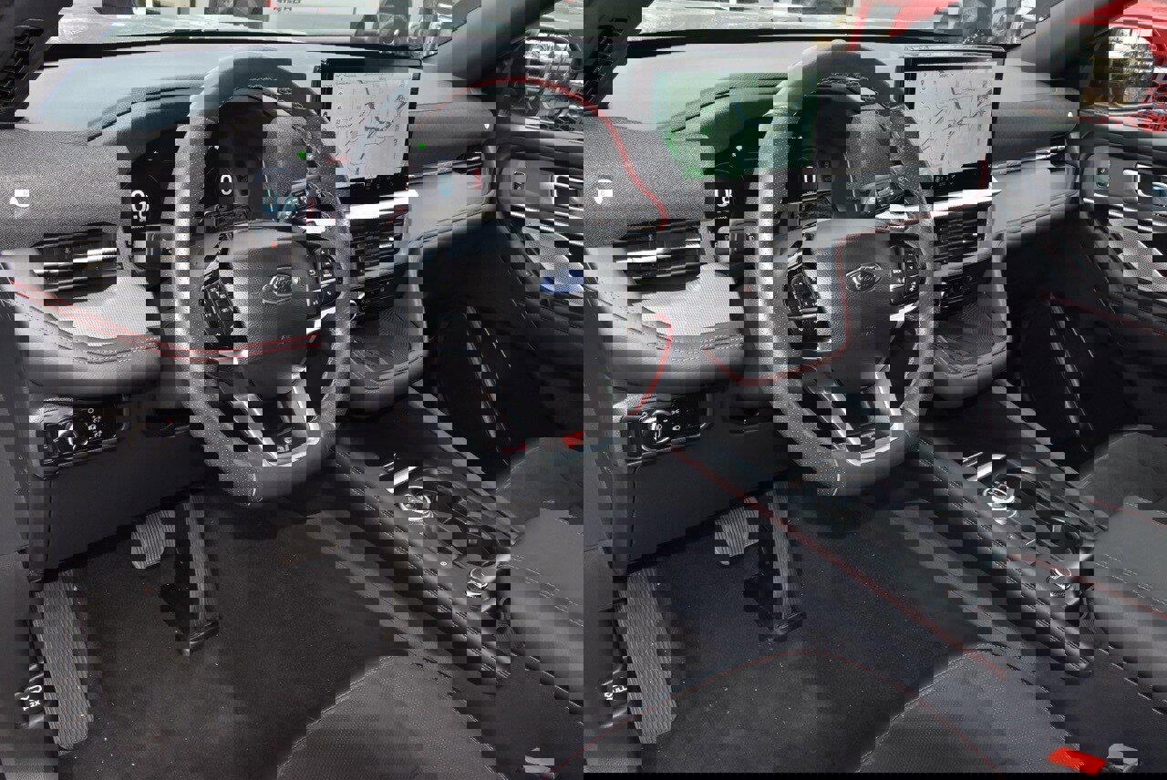 Certified 2025 Ford Explorer ST image 35