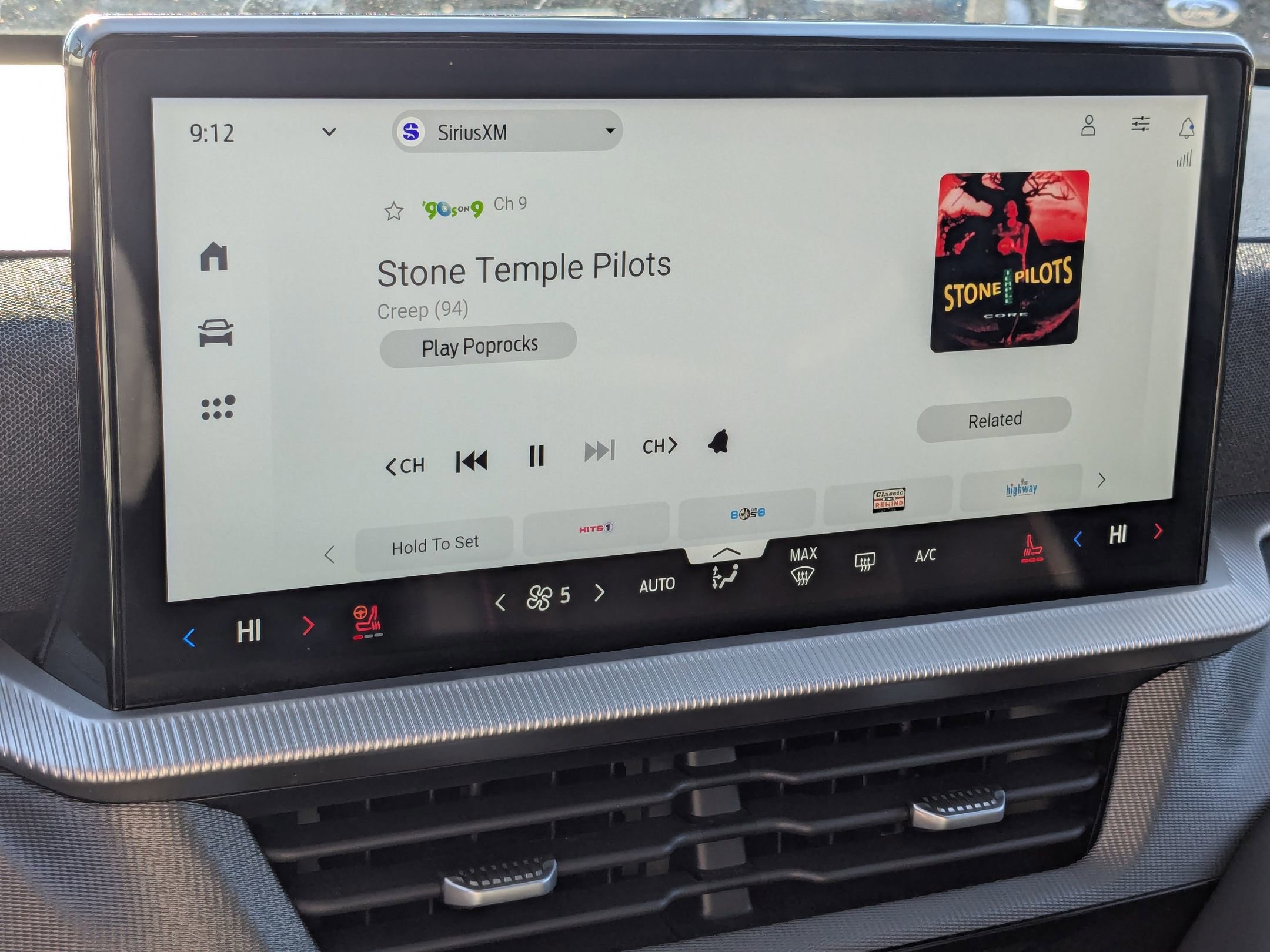 Certified 2025 Ford Explorer ST image 24