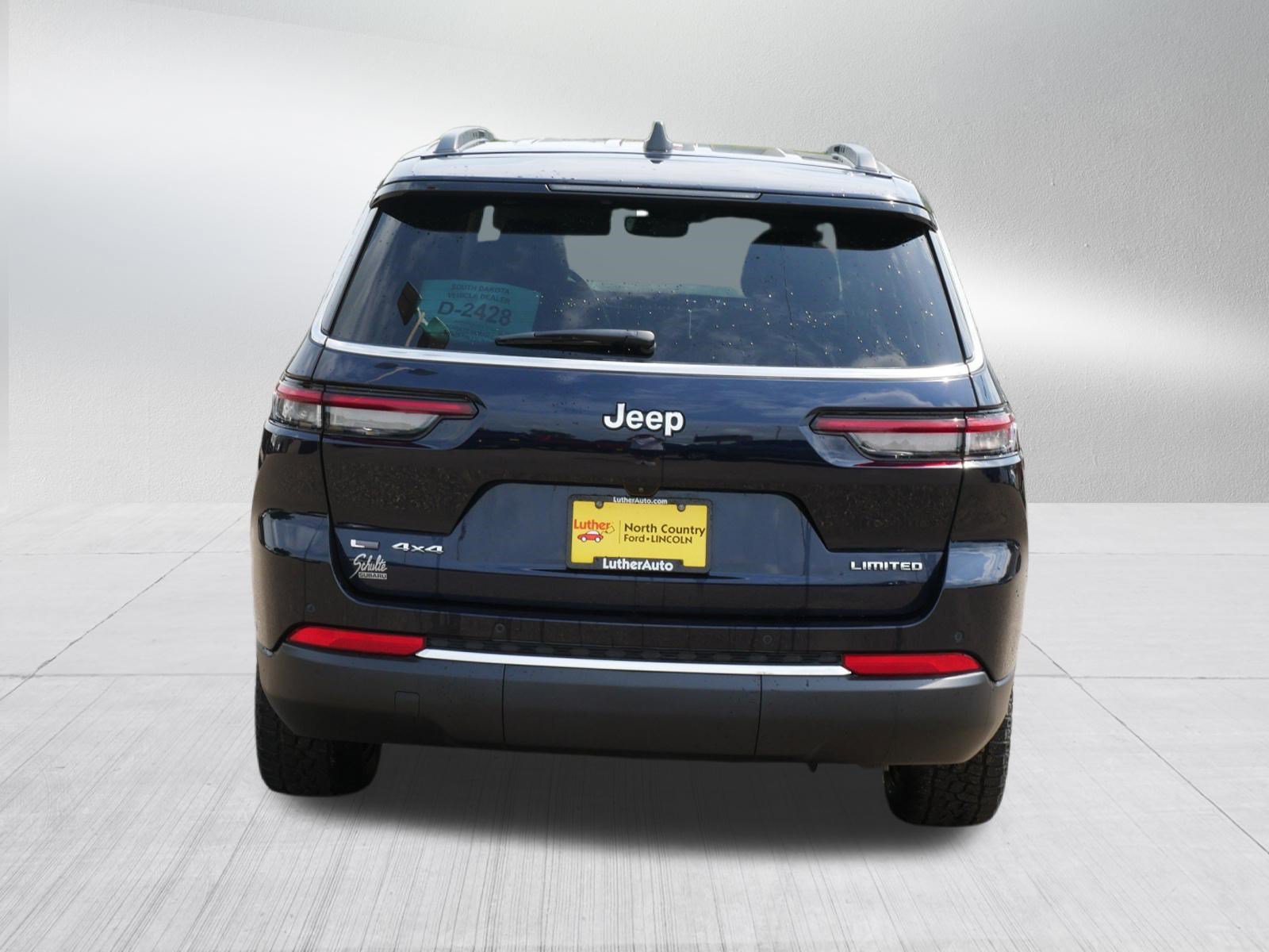 Used 2023 Jeep Grand Cherokee L Limited AWD/4WD image 6