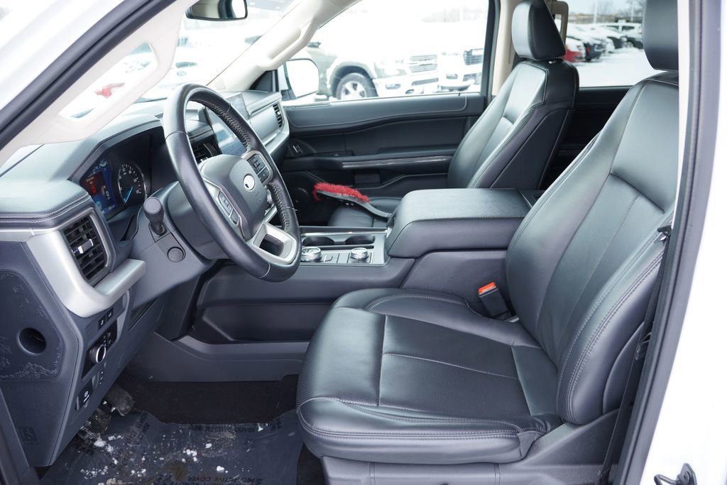Certified 2024 Ford Expedition Max XLT image 17