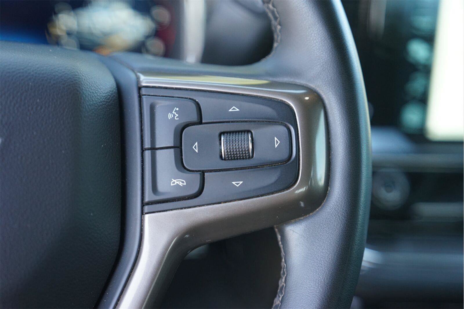 Used 2024 Chevrolet Silverado 3500 High Country w/ High Country Premium Package AWD/4WD image 24