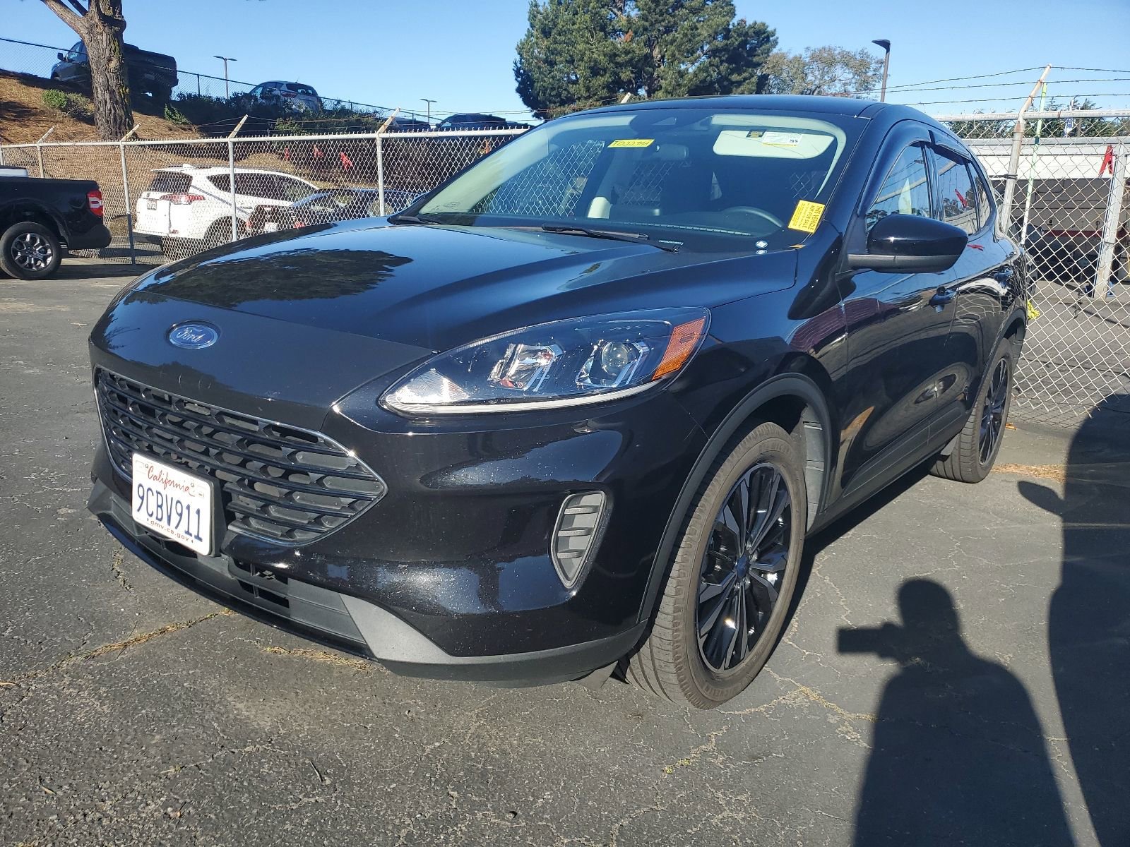 Certified 2022 Ford Escape SE w/ SE Sport Appearance Package image 3