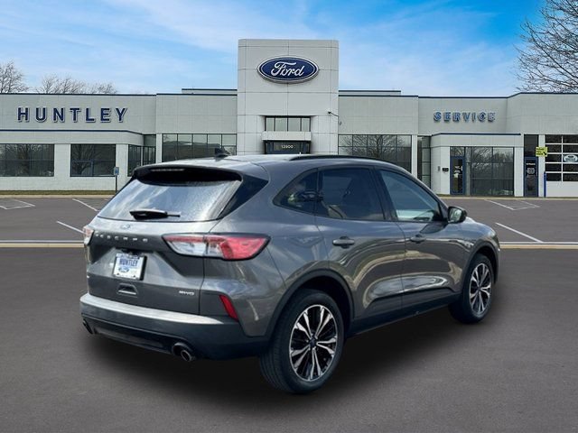 Certified 2022 Ford Escape SE w/ SE Sport Appearance Package AWD/4WD image 4