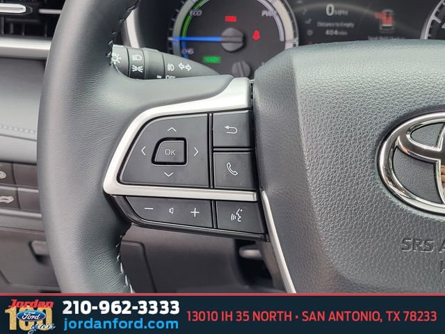 Used 2023 Toyota Highlander XLE FWD image 27