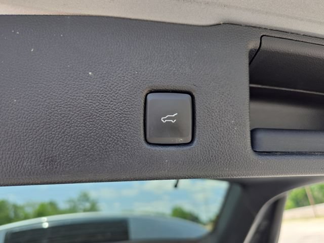 Certified 2022 Ford Escape Titanium AWD/4WD image 9