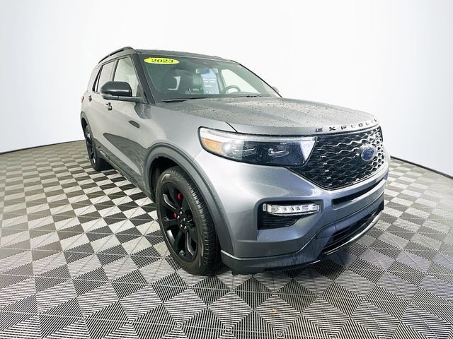 Certified 2023 Ford Explorer ST w/ Equipment Group 401A AWD/4WD image 4