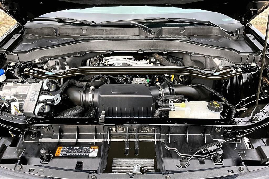 Certified 2025 Ford Explorer ST image 12