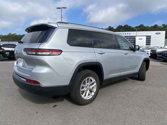 Used 2023 Jeep Grand Cherokee L Laredo w/ Luxury Tech Group I AWD/4WD image 3