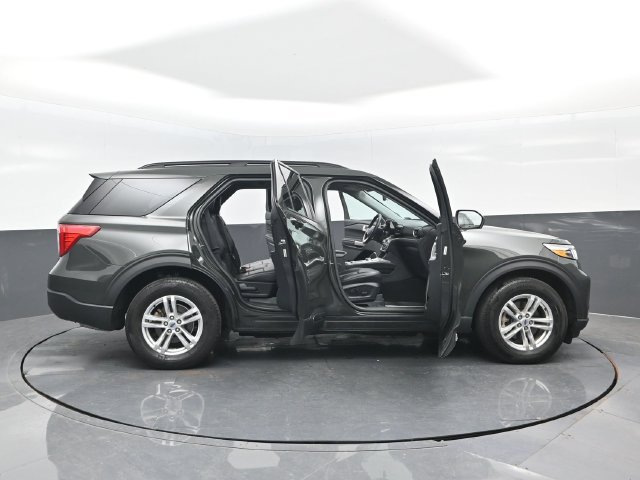 Certified 2023 Ford Explorer XLT w/ Equipment Group 202A AWD/4WD image 27
