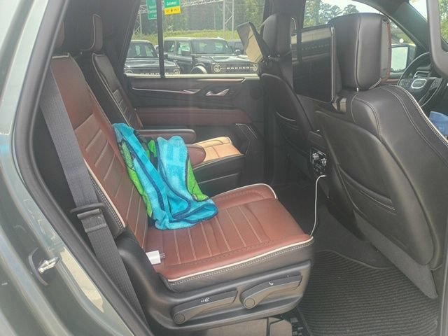 Used 2023 GMC Yukon Denali Ultimate AWD/4WD image 29