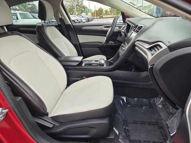 Certified 2020 Ford Fusion SE w/ Equipment Group 151A FWD image 19