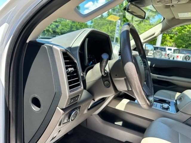 Certified 2020 Ford Expedition XLT w/ Equipment Group 202A AWD/4WD image 32