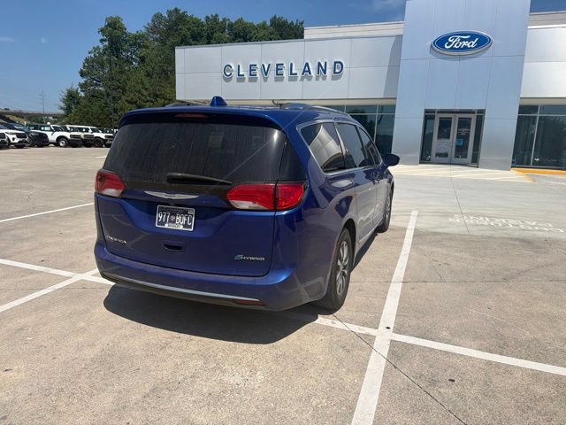 Used 2020 Chrysler Pacifica Limited FWD image 30