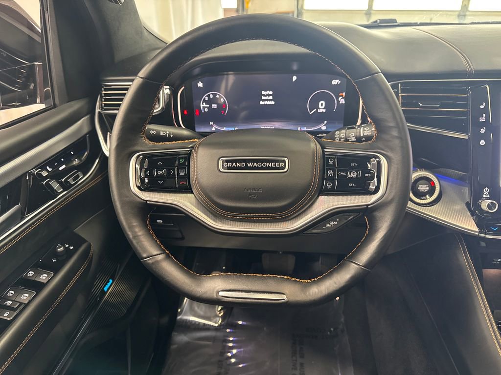 Used 2023 Jeep Grand Wagoneer Series III AWD/4WD image 16