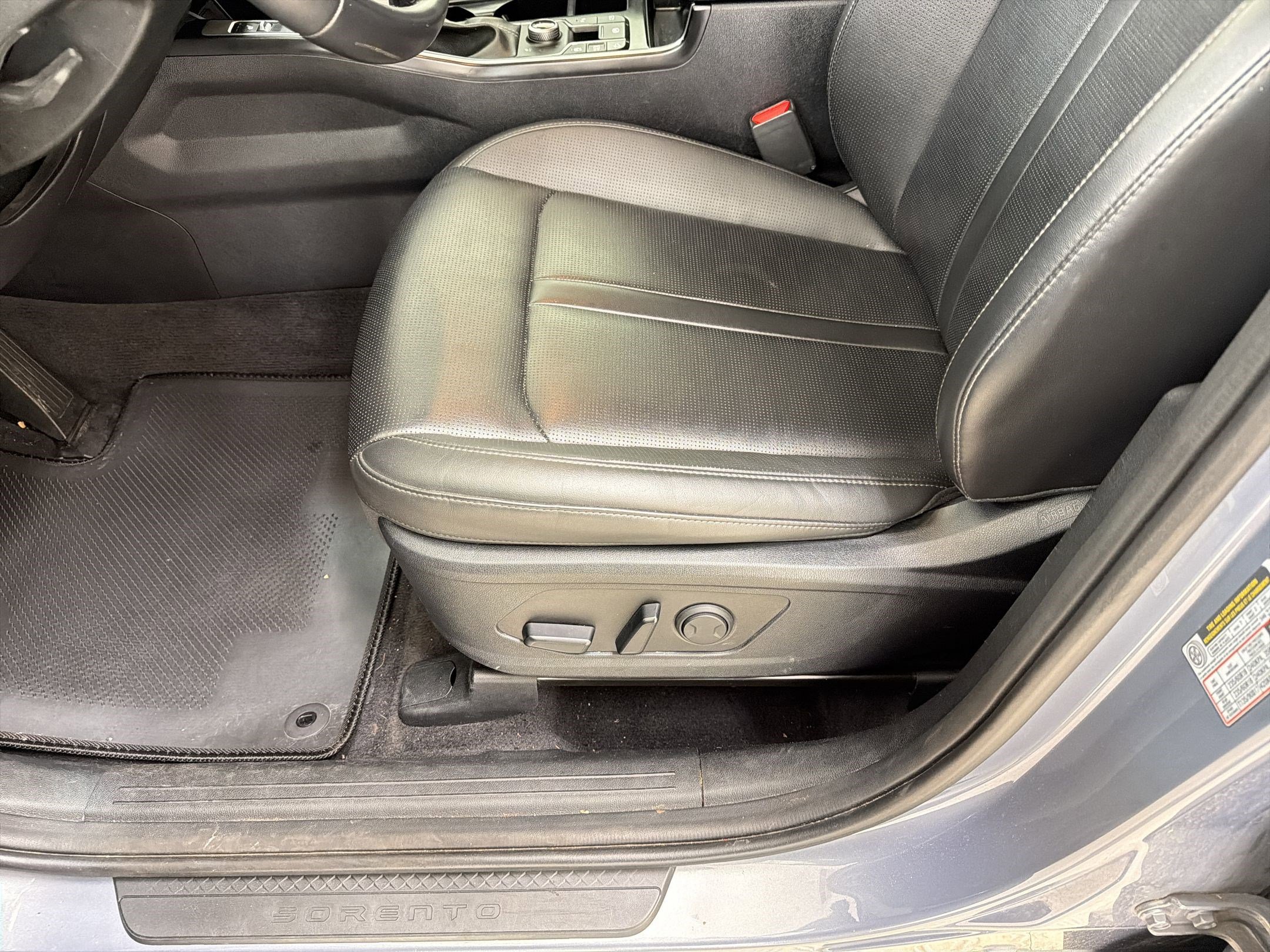 Used 2024 Kia Sorento S AWD/4WD image 14