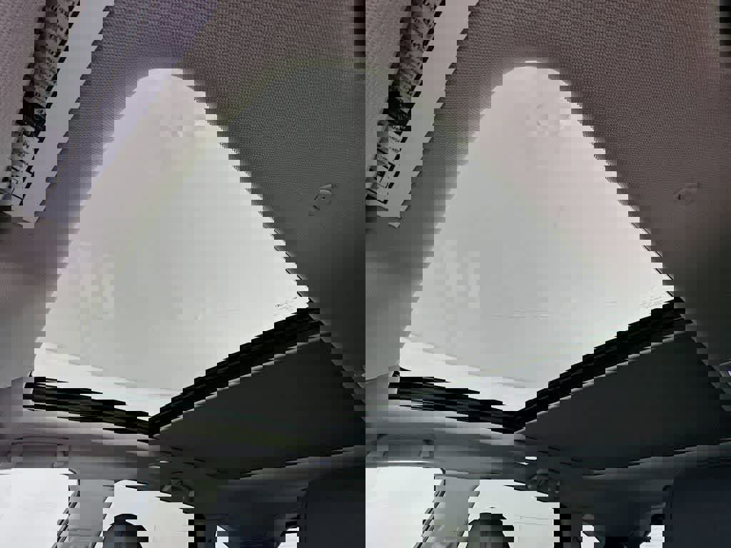 Used 2023 Acura RDX image 30