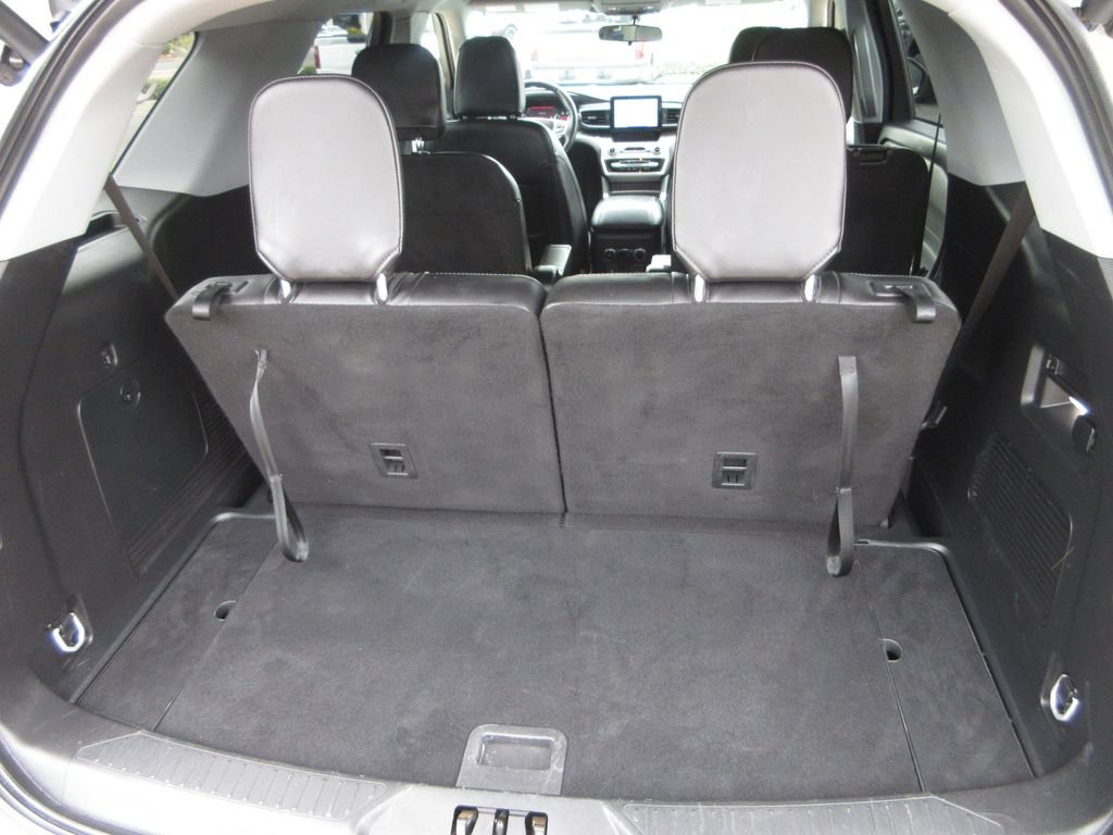 Certified 2023 Ford Explorer XLT w/ Equipment Group 202A RWD image 28