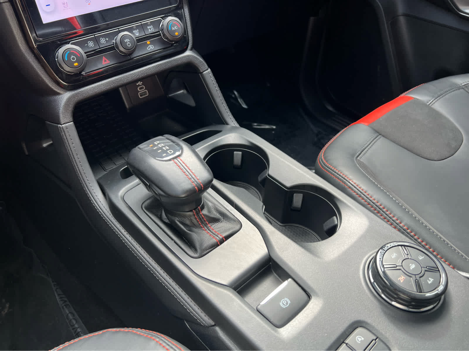Certified 2025 Ford Ranger Raptor AWD/4WD image 38