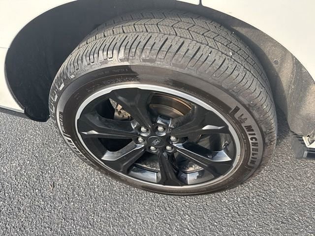 Certified 2023 Ford Expedition Limited AWD/4WD image 5