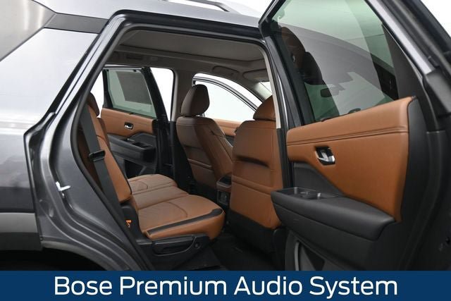 Used 2025 Nissan Pathfinder Platinum w/ Cargo Package AWD/4WD image 13