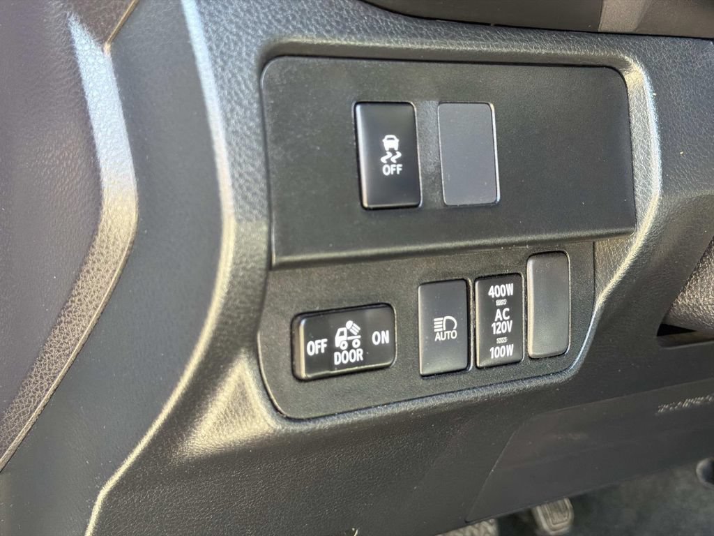 Used 2022 Toyota Tacoma TRD Off-Road w/ Technology Package RWD image 24