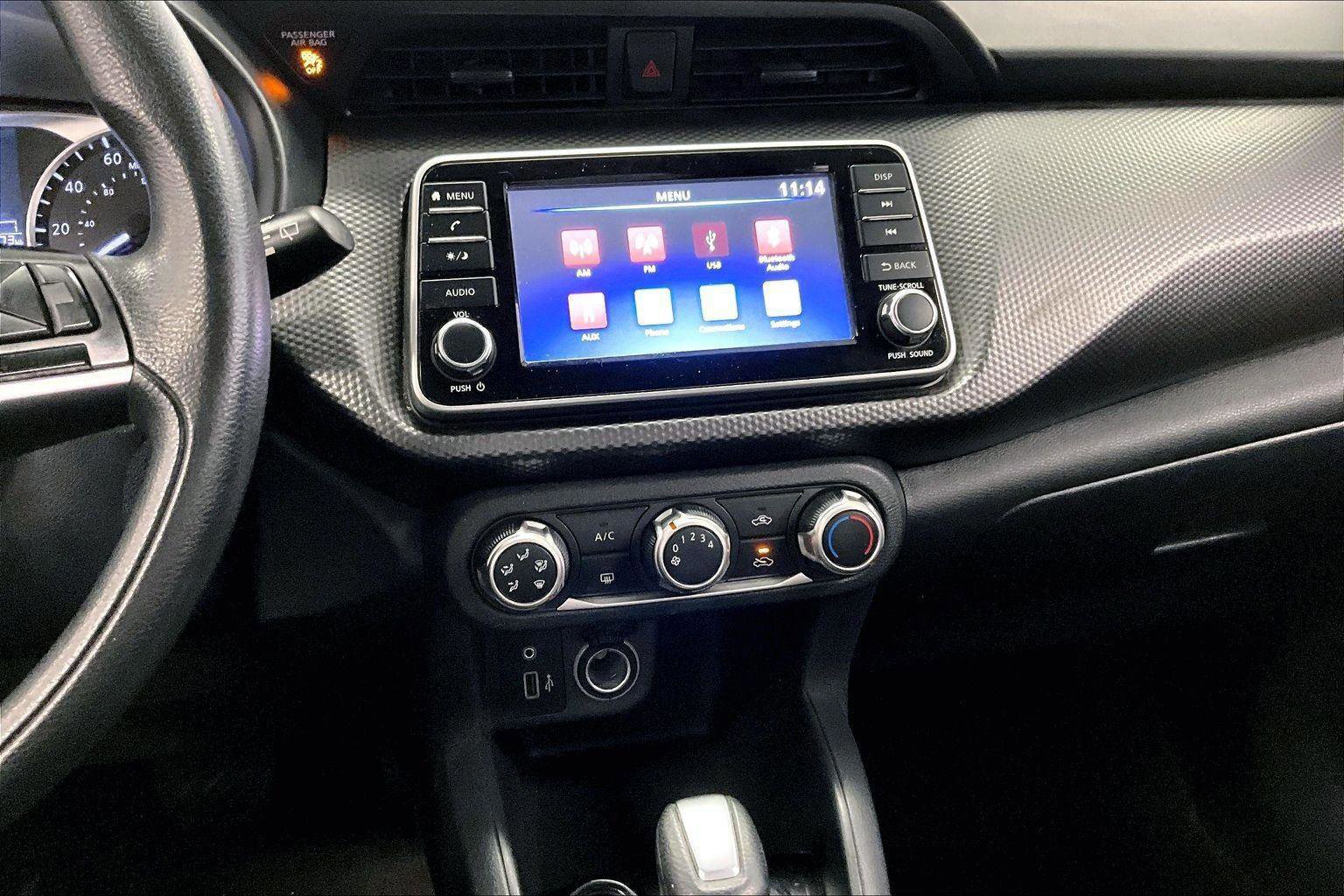 Used 2020 Nissan Kicks S image 8