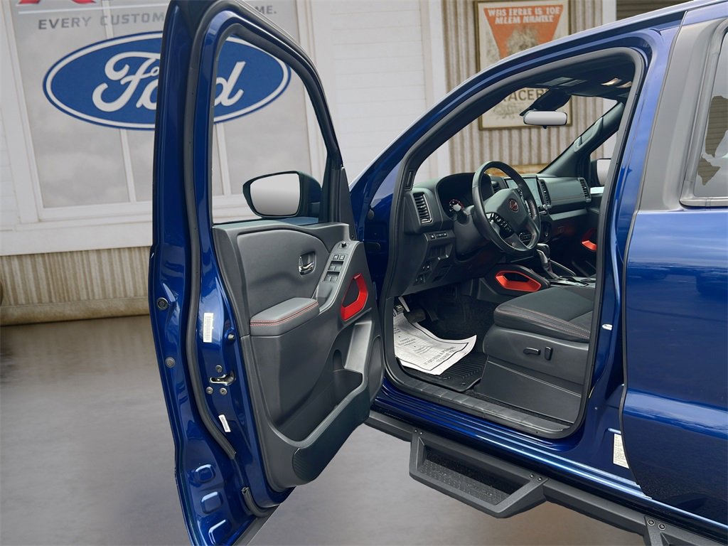 Used 2022 Nissan Frontier PRO-4X w/ Off-Road Protection Package image 17