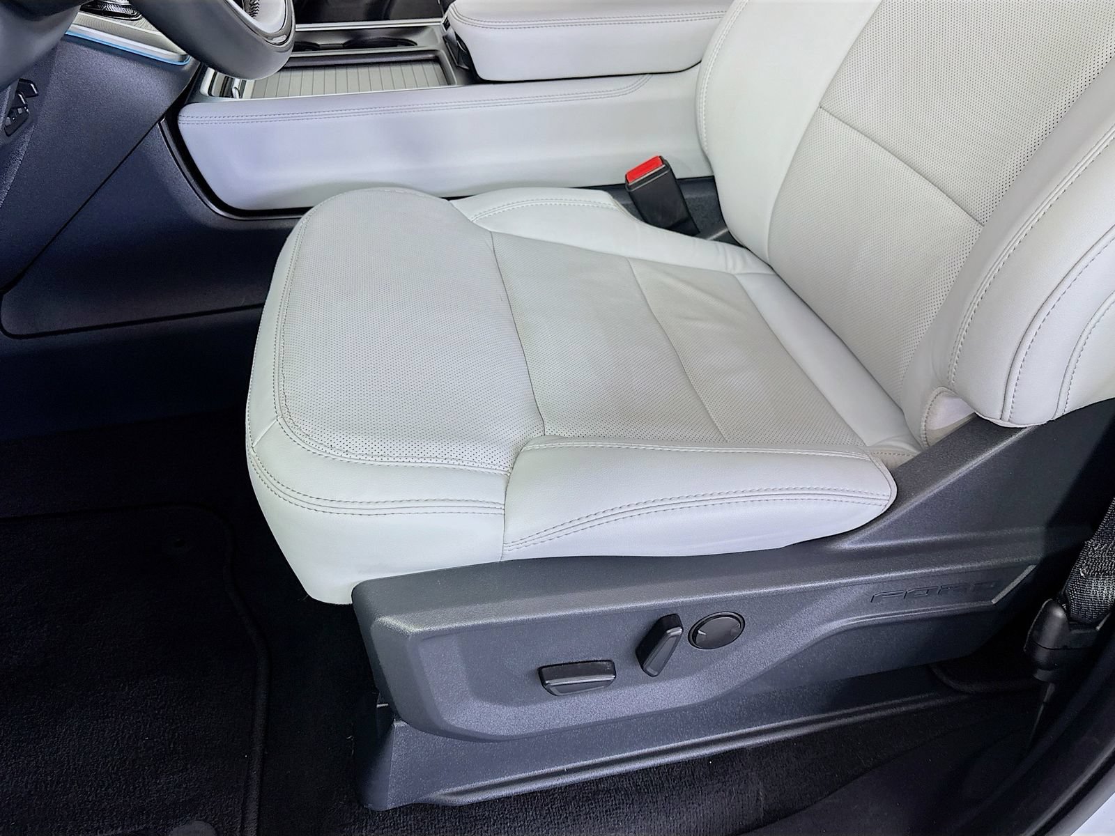 Certified 2025 Ford Expedition Max Platinum AWD/4WD image 20