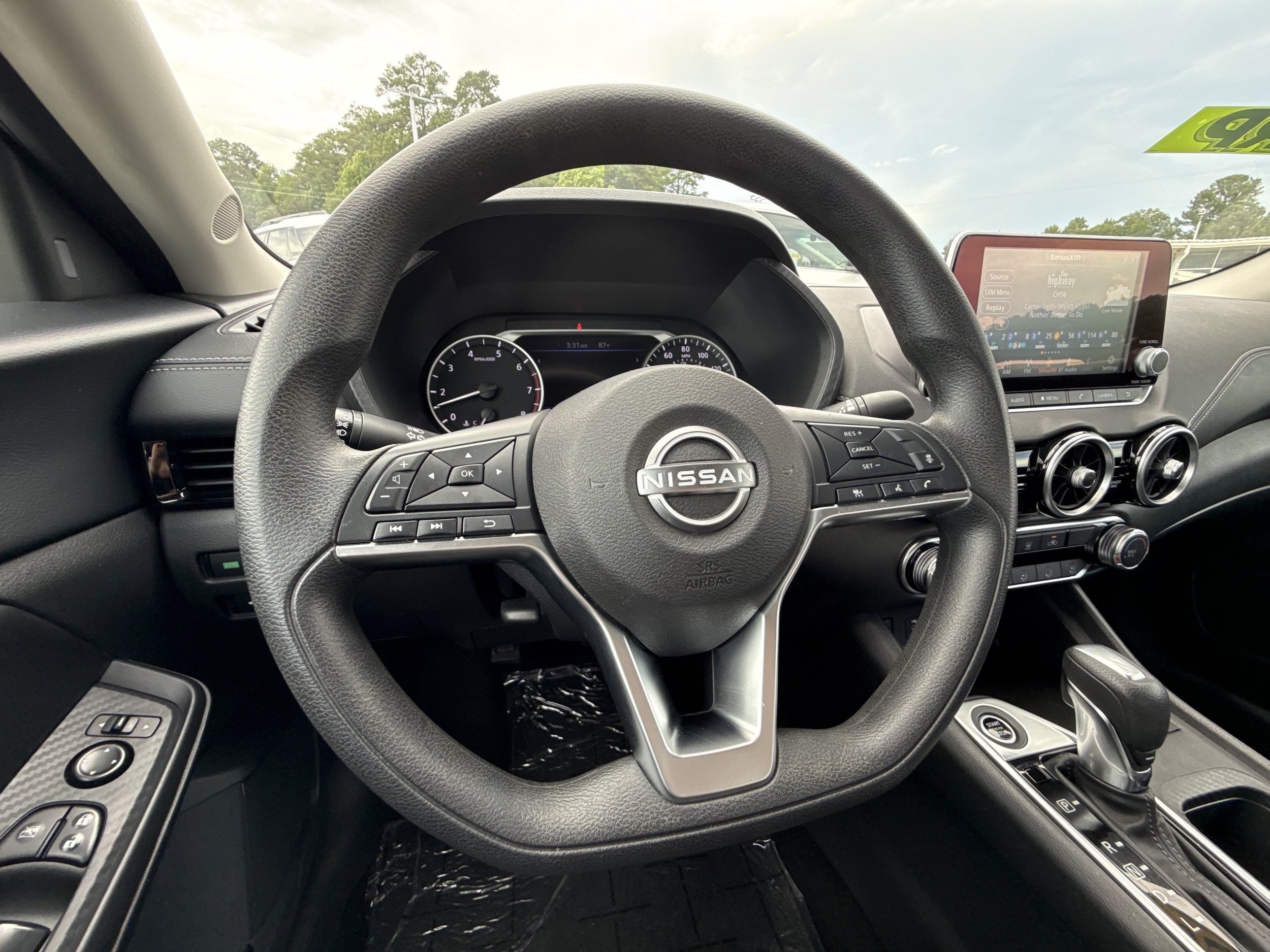 Used 2024 Nissan Sentra SV FWD image 14