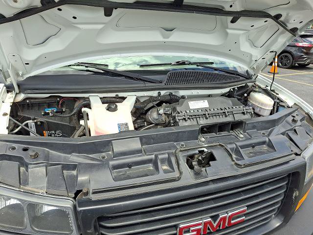 Used 2021 GMC Savana 3500 w/ Power Convenience Package RWD image 25