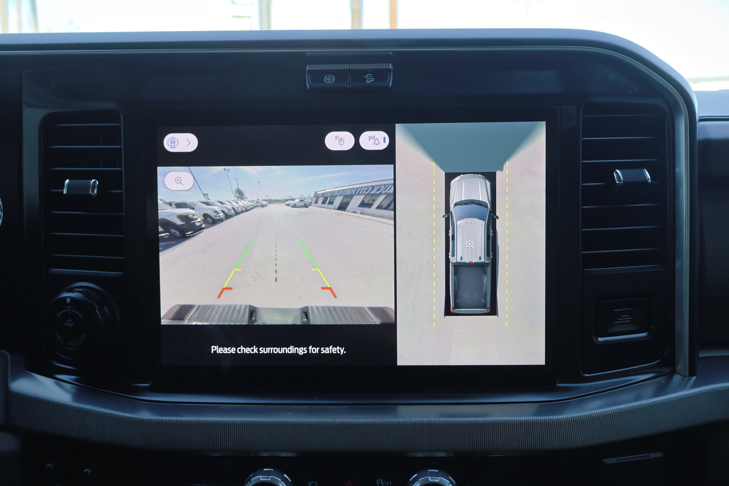 Certified 2025 Ford F350 Platinum w/ Platinum Plus Package image 26